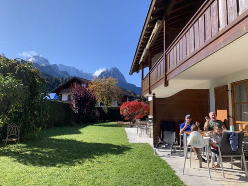 Airbnb in Garmisch-Partenkirchen, Puddles and Passports